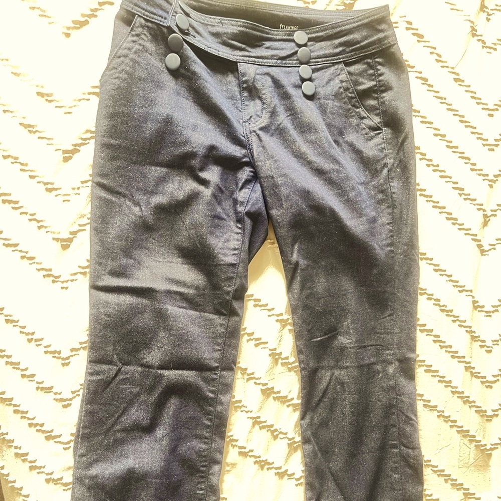 Flamingo pants, size med fit me just too short for my 5”8 frame. Never worn